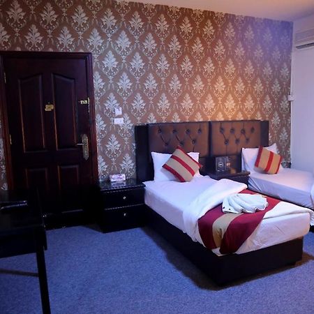 Al Bateel Hotel Apartments Amman Extérieur photo