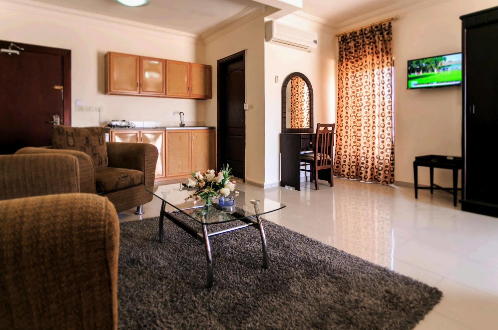 Al Bateel Hotel Apartments Amman Extérieur photo