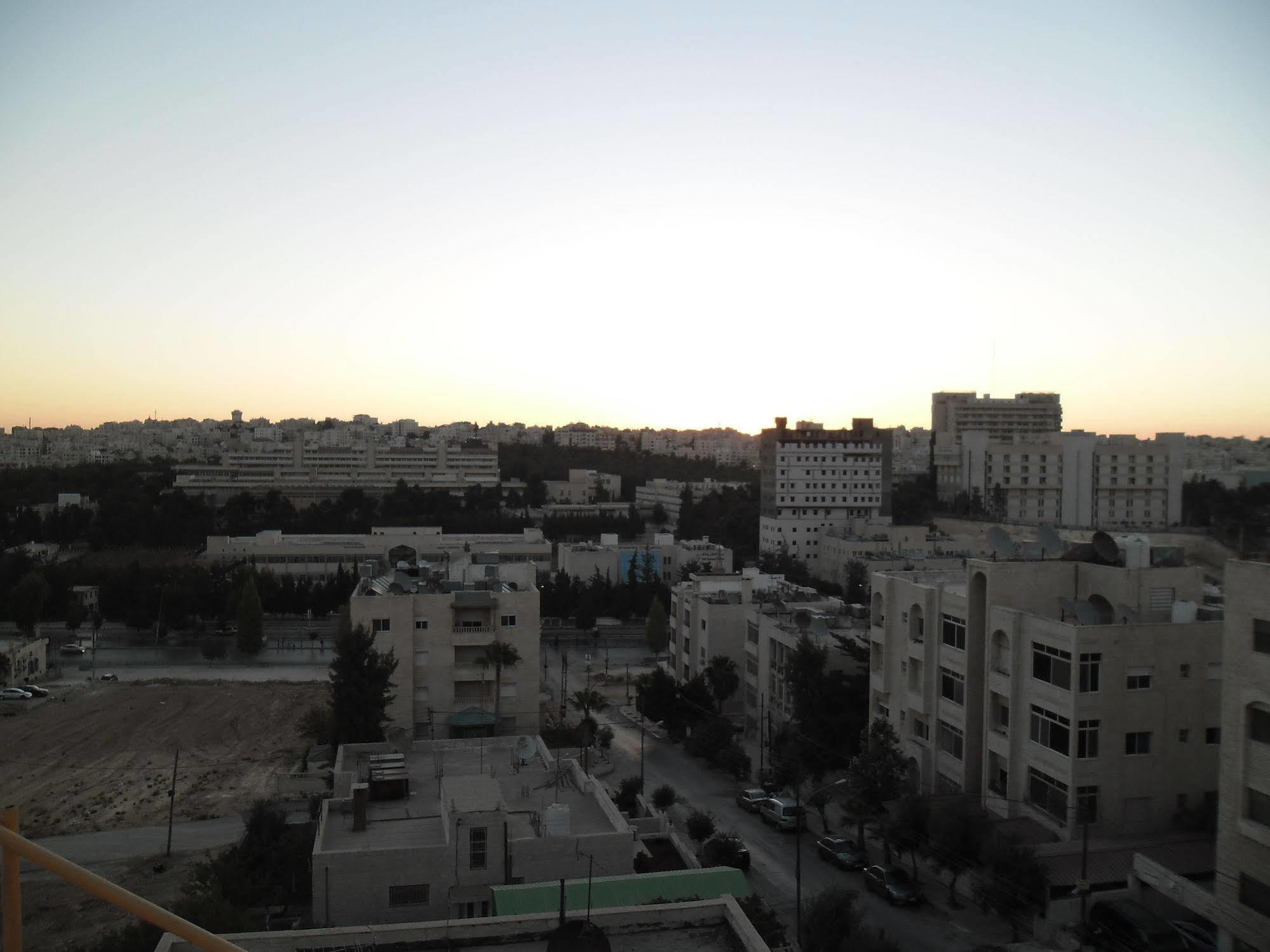 Al Bateel Hotel Apartments Amman Extérieur photo